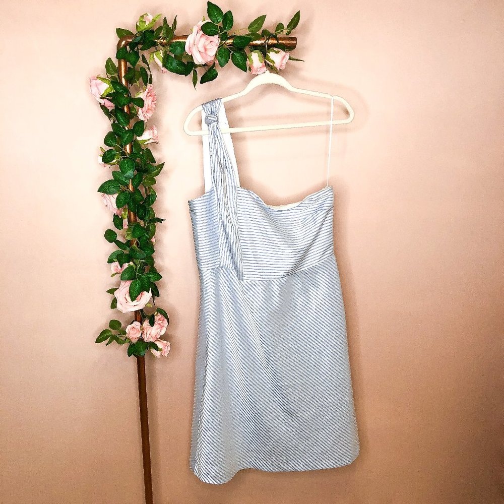 3/$30 Banana Republic Seersucker Dress